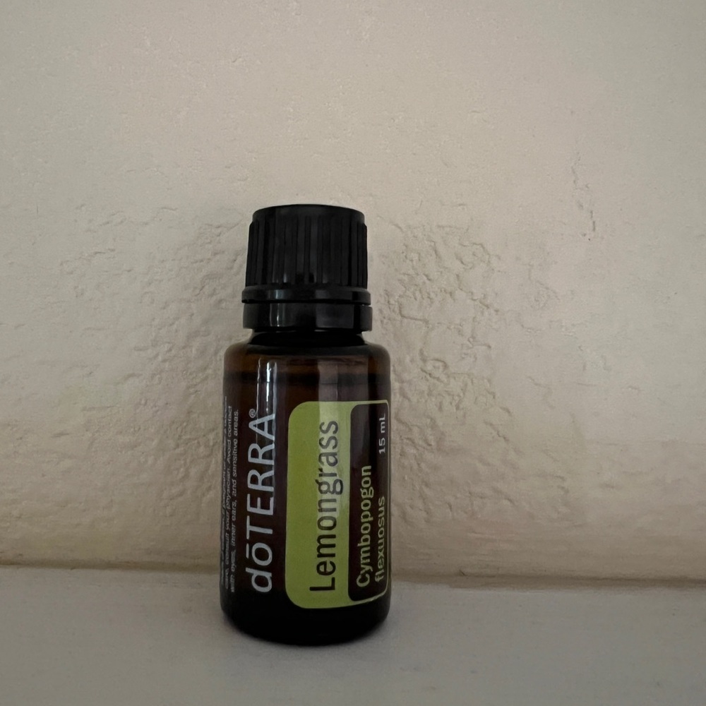 Doterra lemongrass essential oils